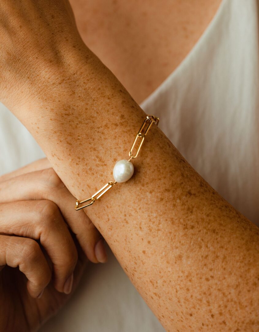 Aara Bracelet In Pearl – I Jewels
