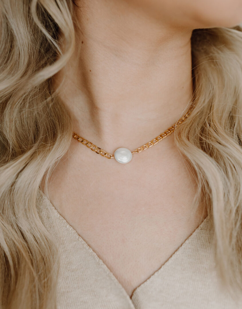Buy Sri Jagdamba Pearls Dealer Mother of Pearl Necklace by Sri Jagdamba  Pearls at Amazon.in