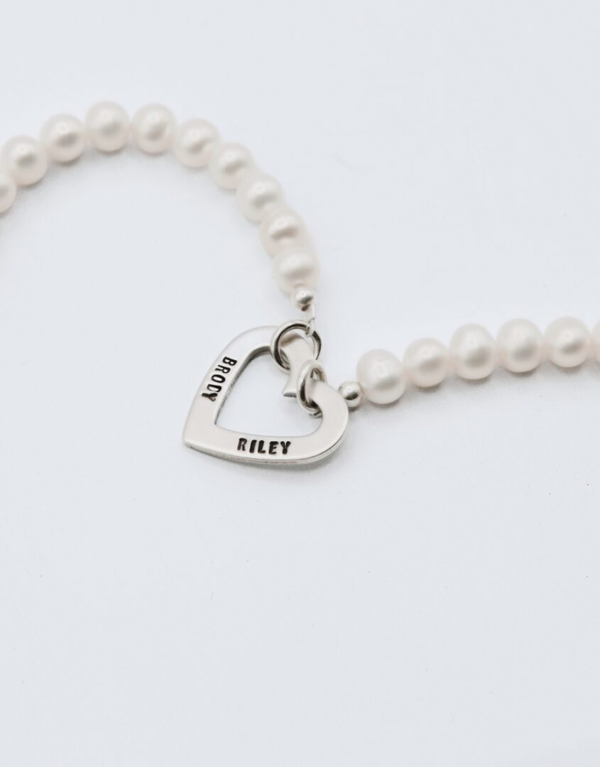 JEWELRY :: Bracelets :: Women Bracelets :: Women Bracelets Pearls and Hearts  | Gold heart bracelet, Dainty bracelets, White pearl bracelet